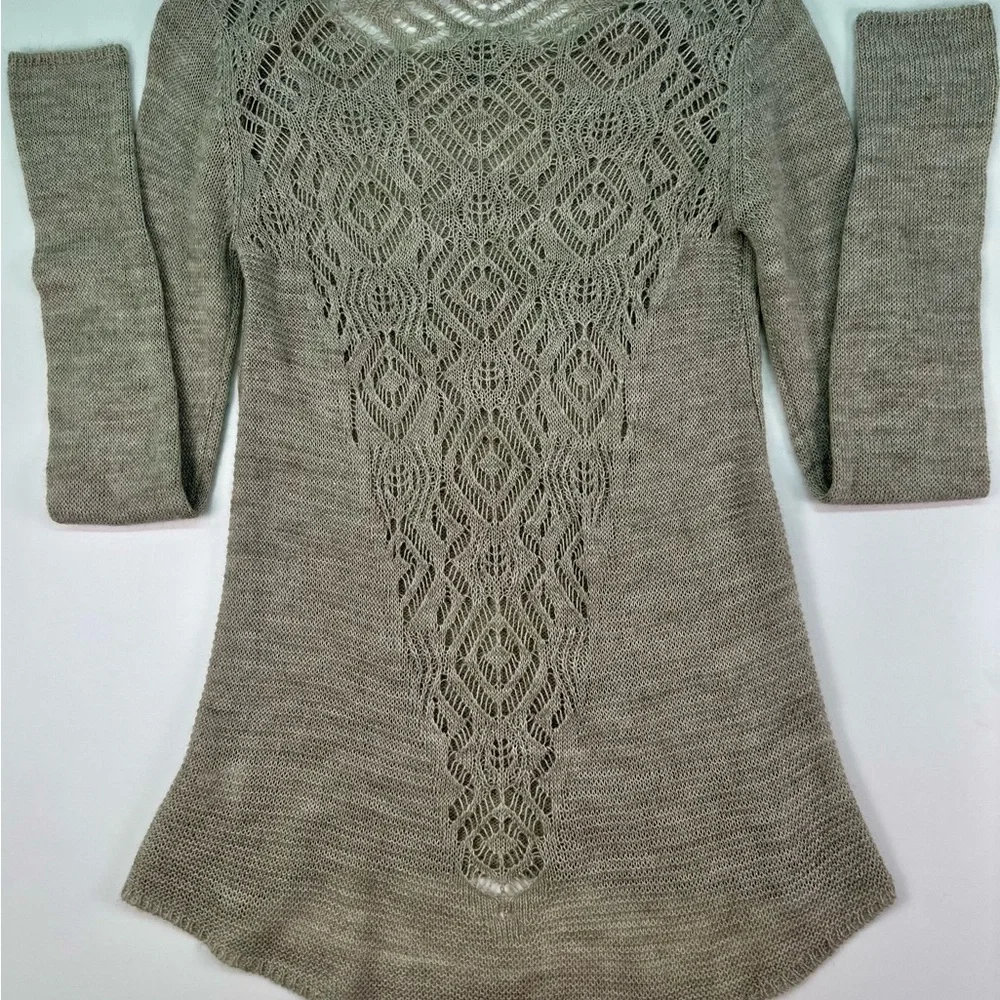 Altar’d State Women's Gray Sweater Size M - Picture 2 of 9
